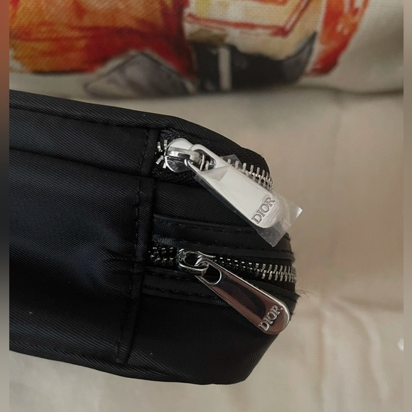 DIOR ⭐️BACKSTAGE BRUSHES IN DIOR BEAUTY CASE⭐️NWT 💄✨ - Picture 4 of 4